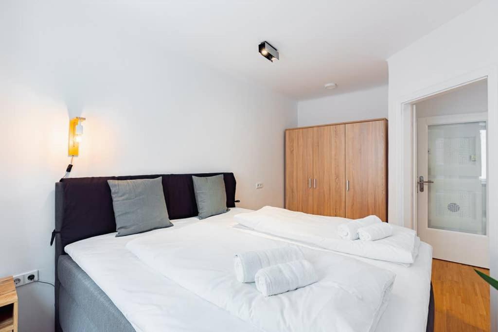 Newly-Renovated, Central City Apartment In The Heart Of Vienna Exterior photo