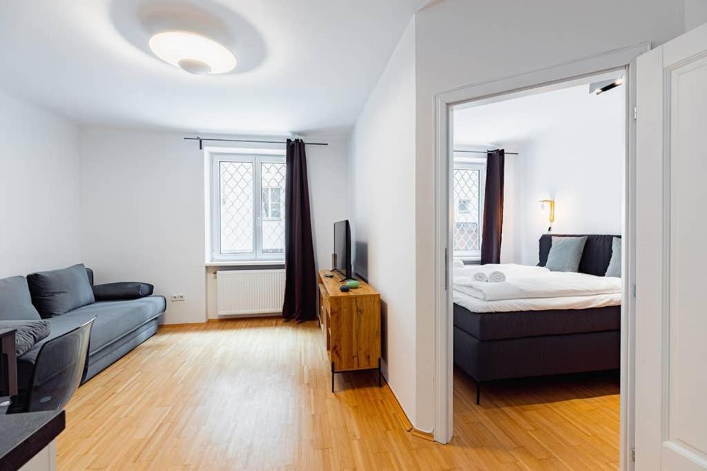 Newly-Renovated, Central City Apartment In The Heart Of Vienna Exterior photo