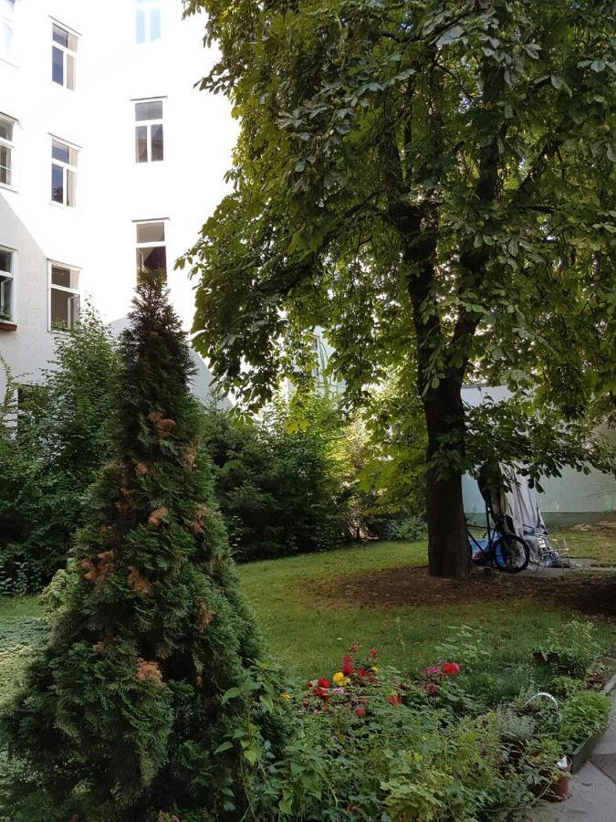 Newly-Renovated, Central City Apartment In The Heart Of Vienna Exterior photo